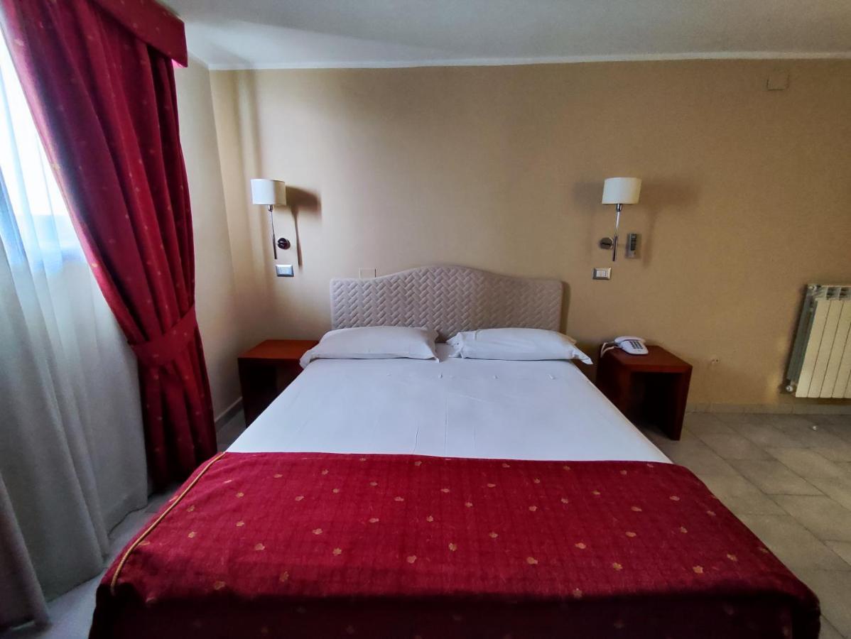 Pisani Hotel San Nicola La Strada Zewnętrze zdjęcie