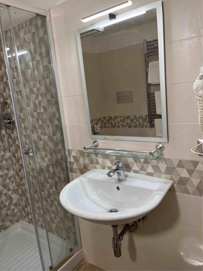 Pisani Hotel San Nicola La Strada Zewnętrze zdjęcie