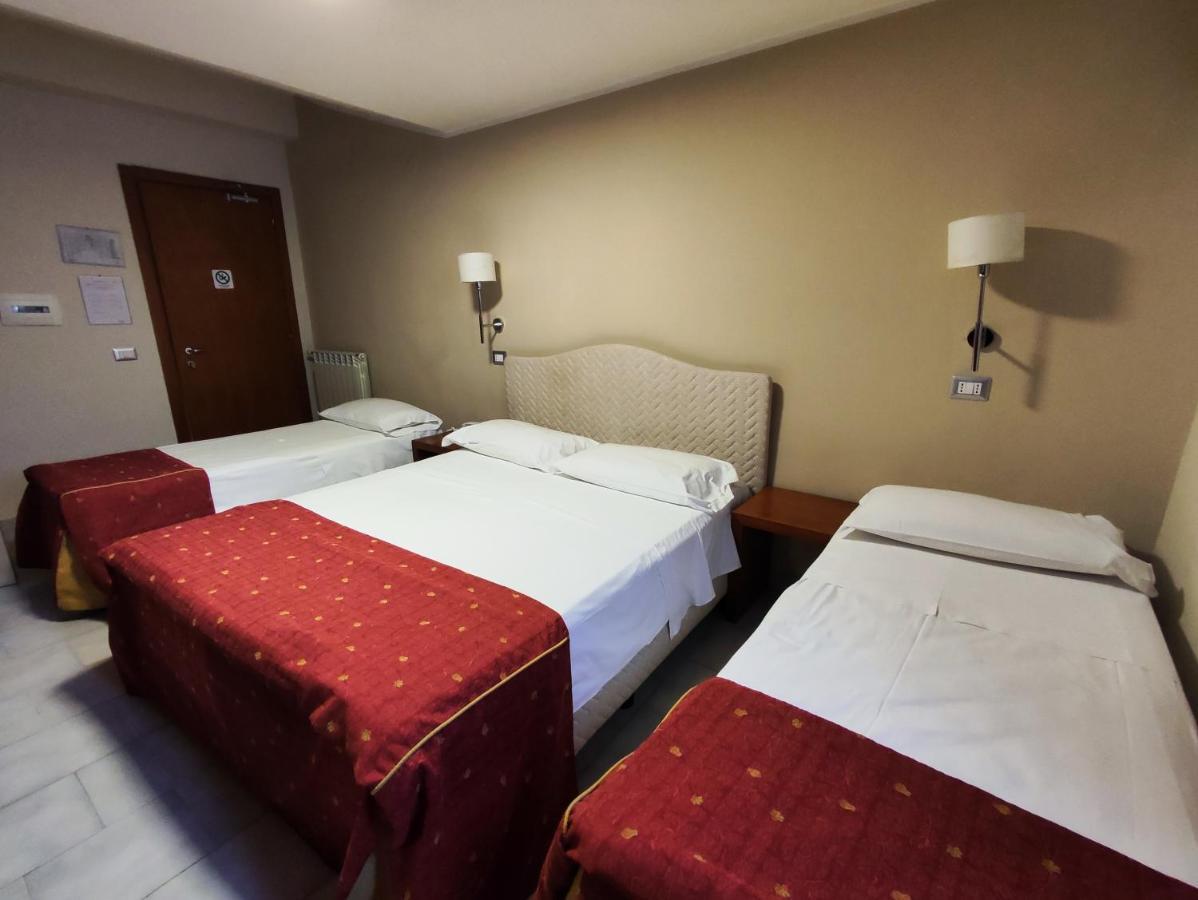 Pisani Hotel San Nicola La Strada Zewnętrze zdjęcie