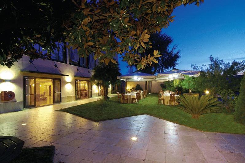 Pisani Hotel San Nicola La Strada Zewnętrze zdjęcie