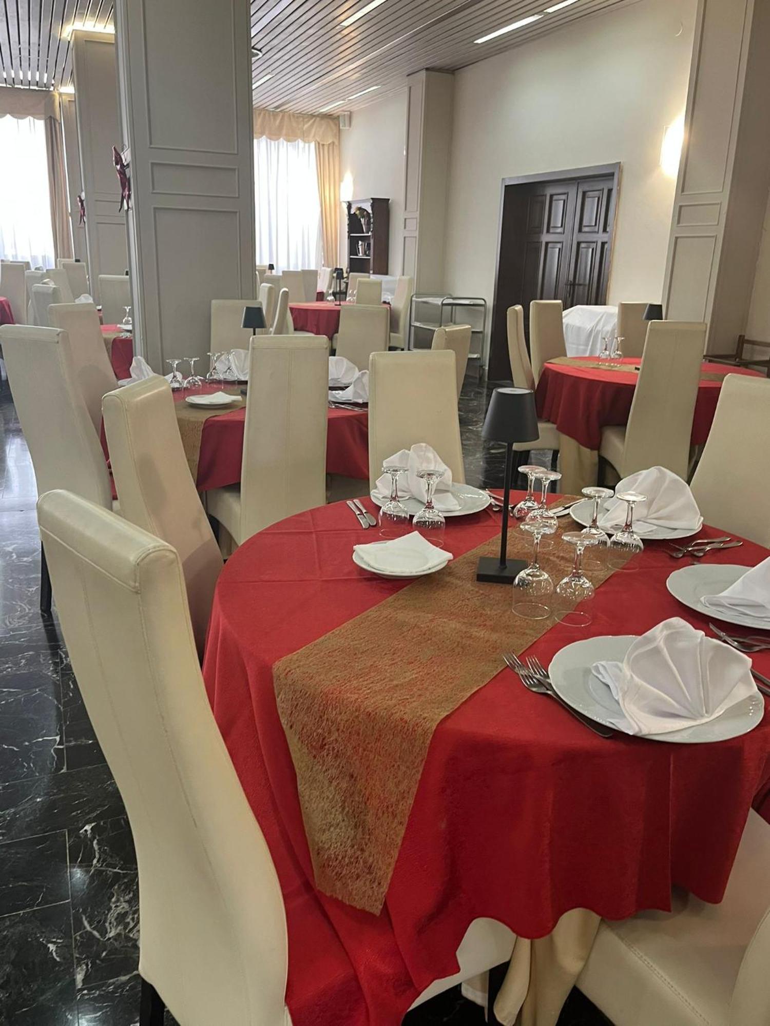 Pisani Hotel San Nicola La Strada Zewnętrze zdjęcie