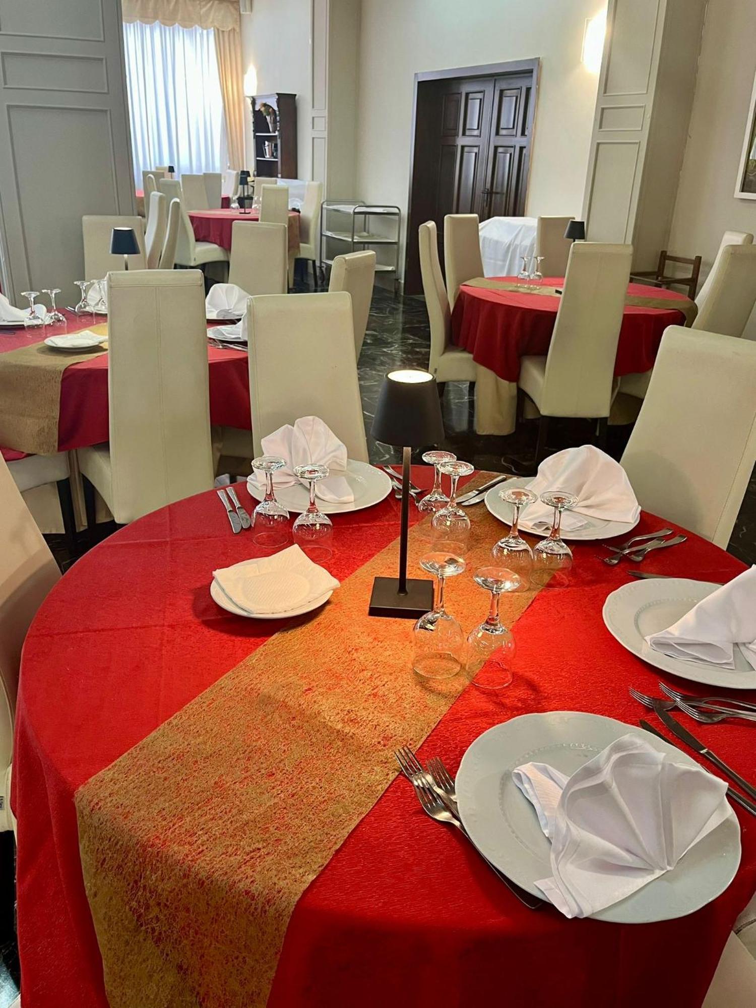 Pisani Hotel San Nicola La Strada Zewnętrze zdjęcie