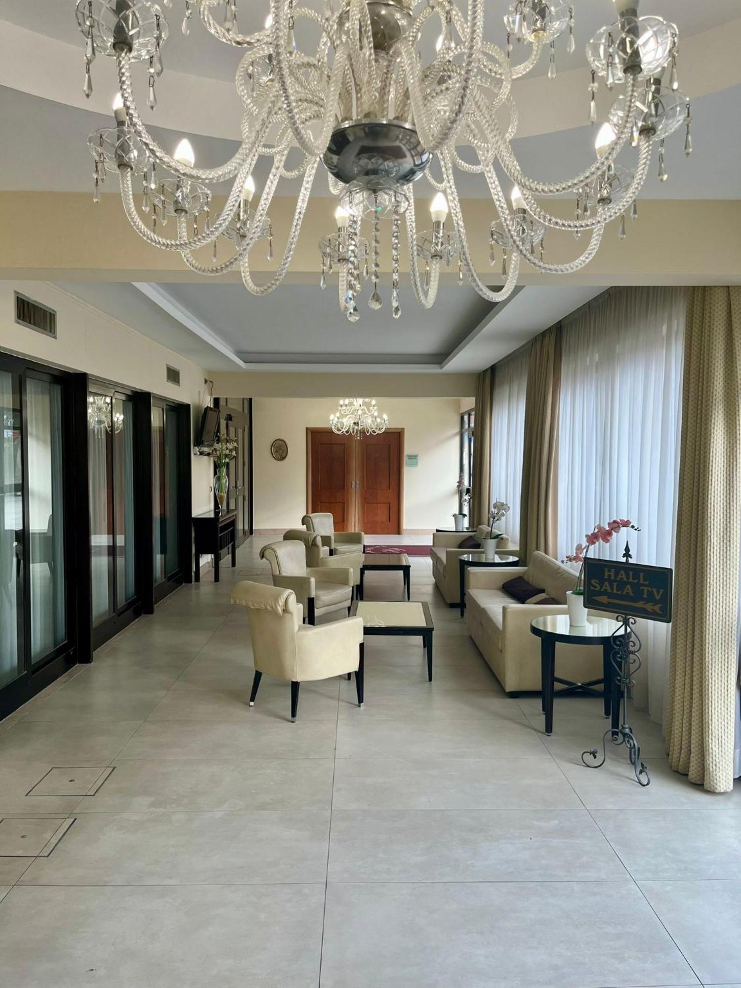 Pisani Hotel San Nicola La Strada Zewnętrze zdjęcie