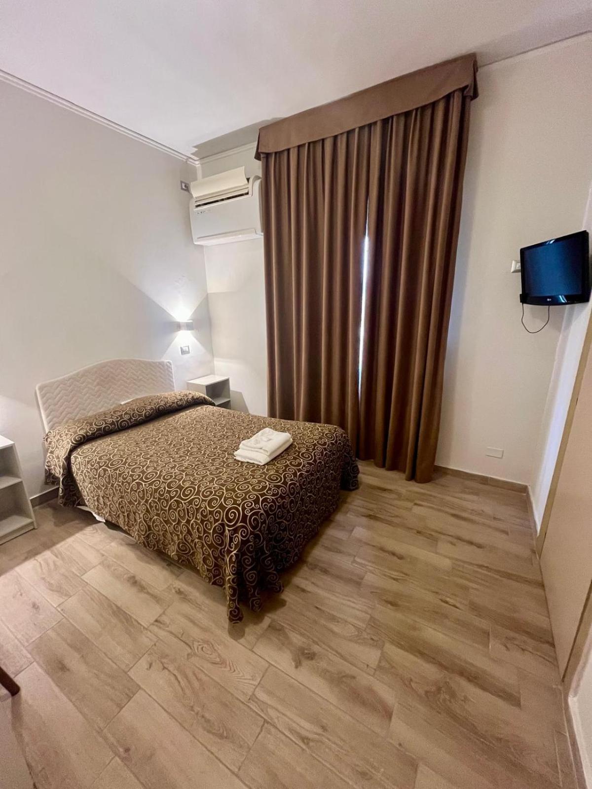 Pisani Hotel San Nicola La Strada Zewnętrze zdjęcie