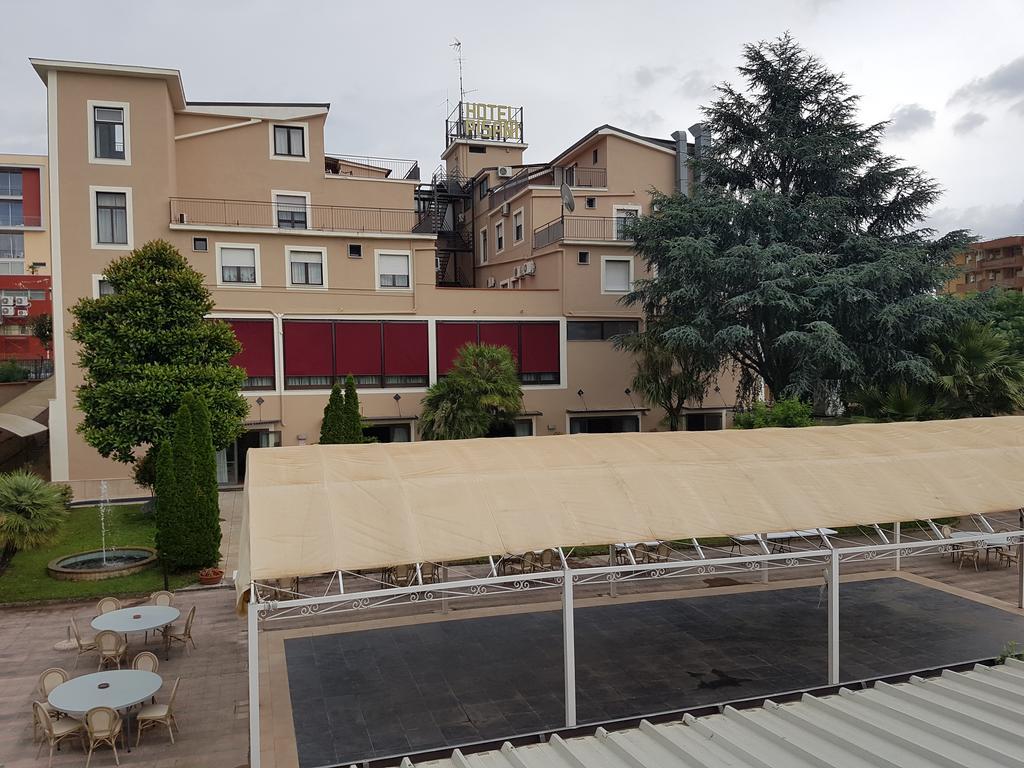 Pisani Hotel San Nicola La Strada Zewnętrze zdjęcie