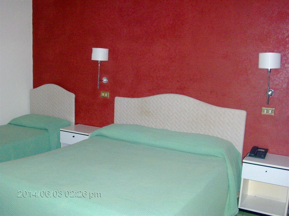 Pisani Hotel San Nicola La Strada Zewnętrze zdjęcie