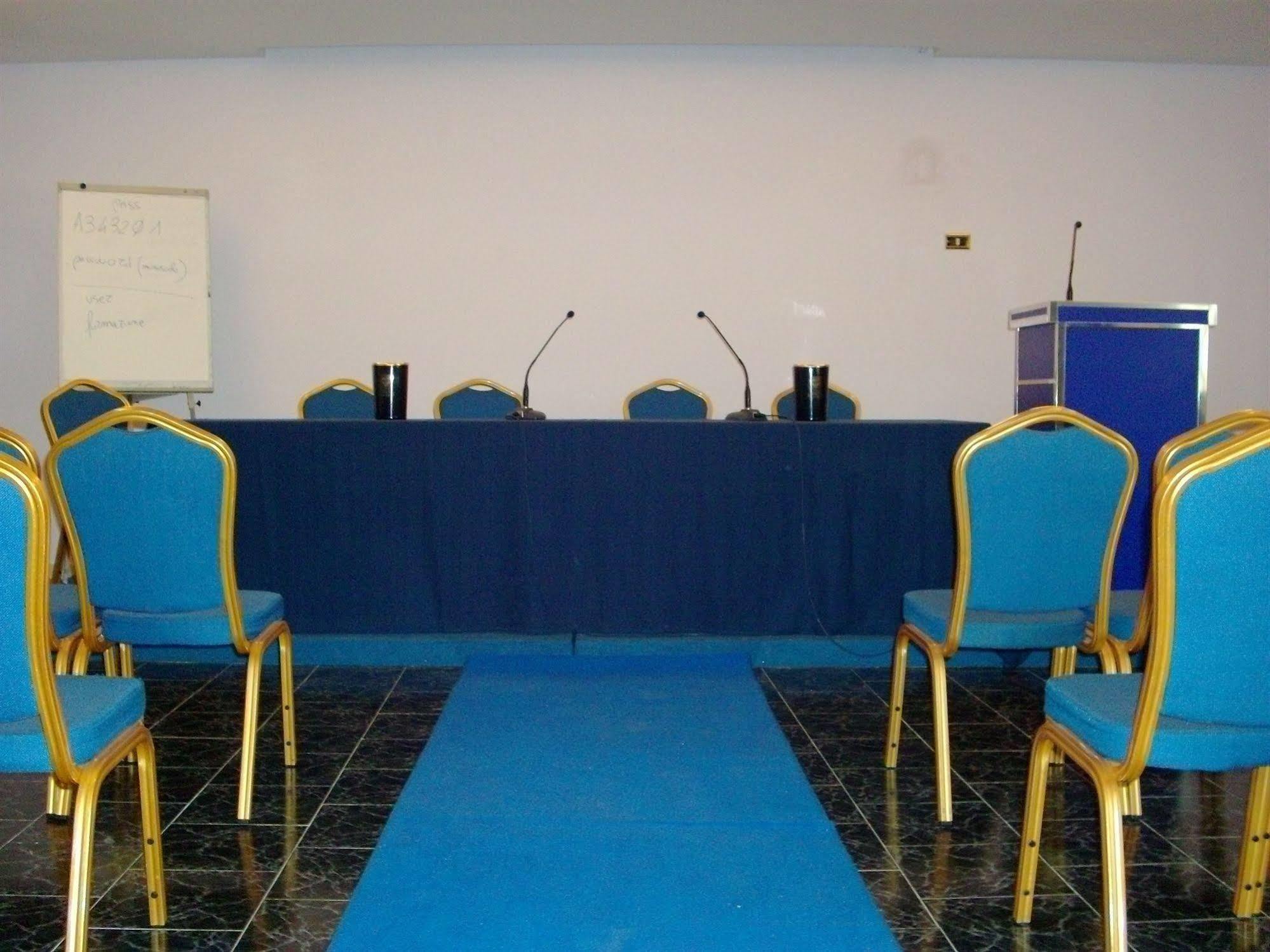 Pisani Hotel San Nicola La Strada Zewnętrze zdjęcie