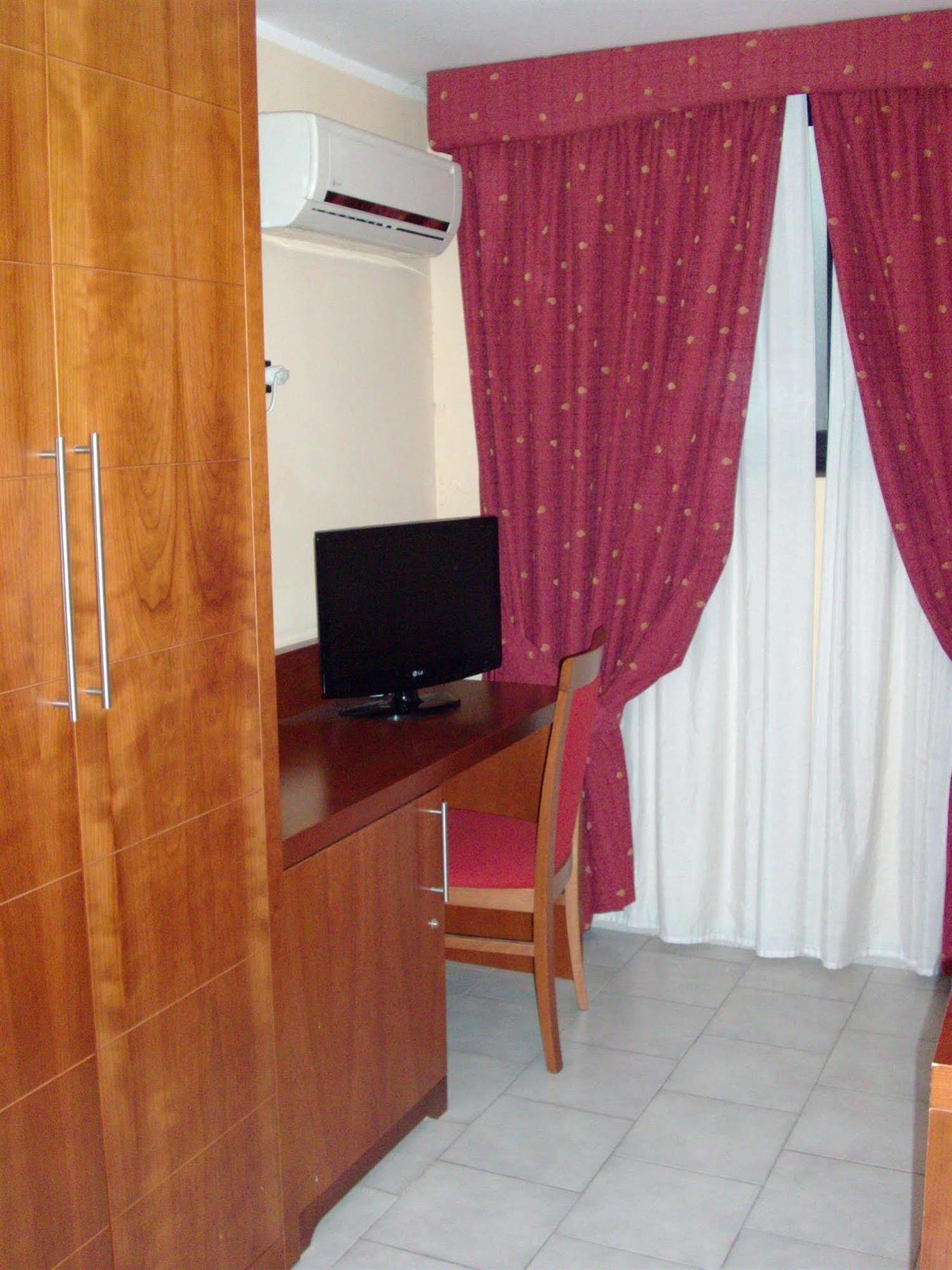 Pisani Hotel San Nicola La Strada Zewnętrze zdjęcie